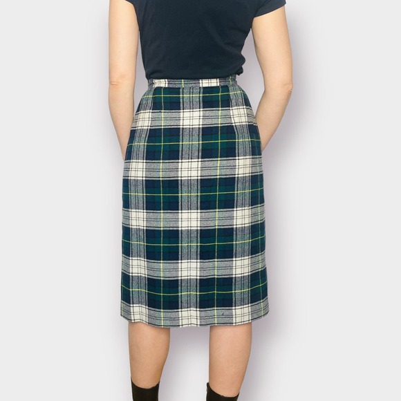 70s Green and Navy Plaid Vintage‎ Skirt - Picture 7 of 11